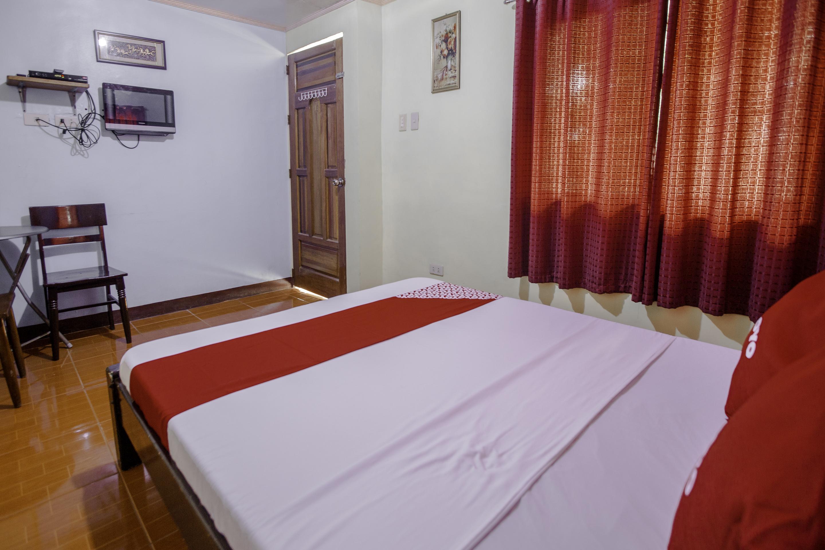 Oyo 741 Sierra Travellers Inn Tagaytay City Екстериор снимка