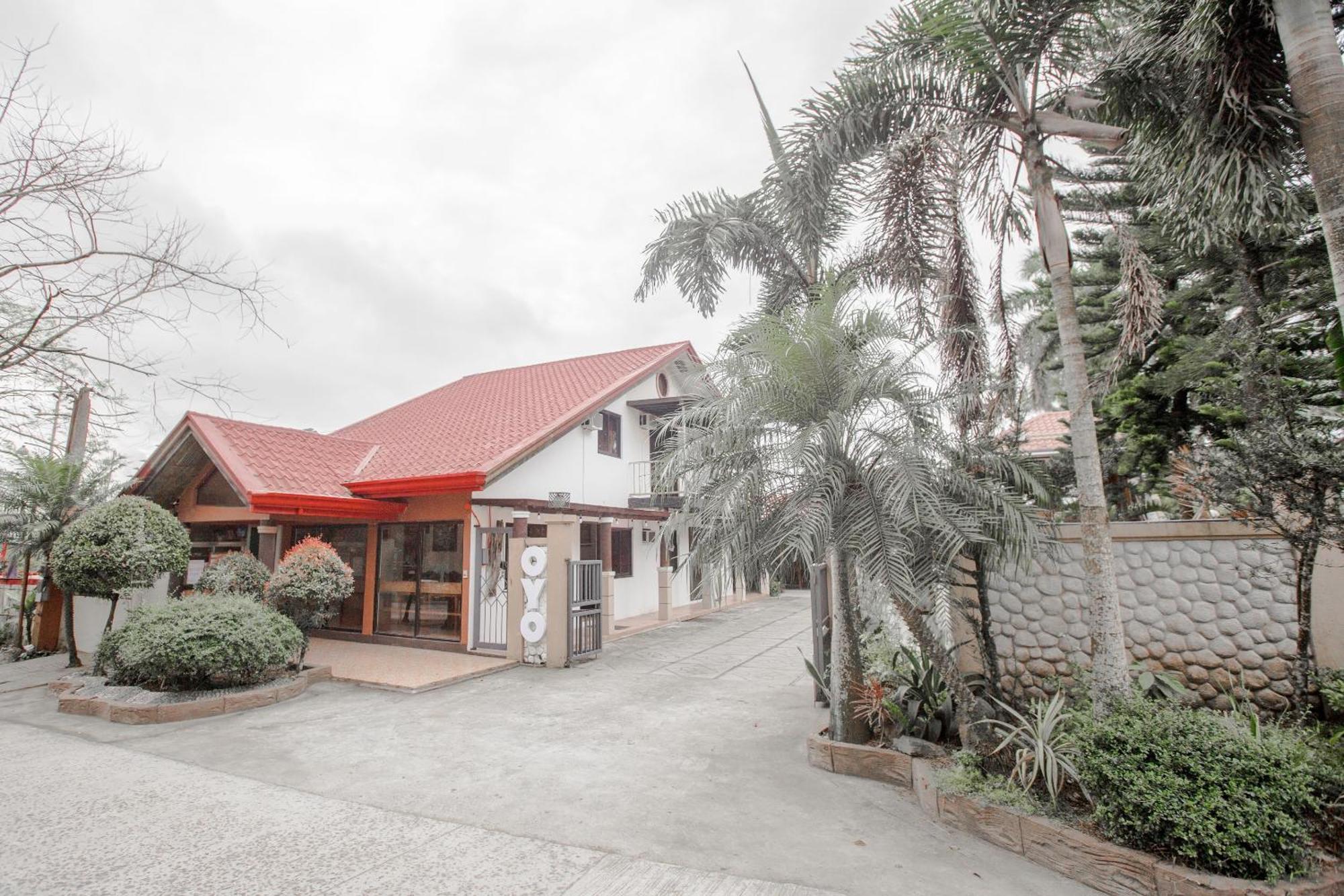 Oyo 741 Sierra Travellers Inn Tagaytay City Екстериор снимка
