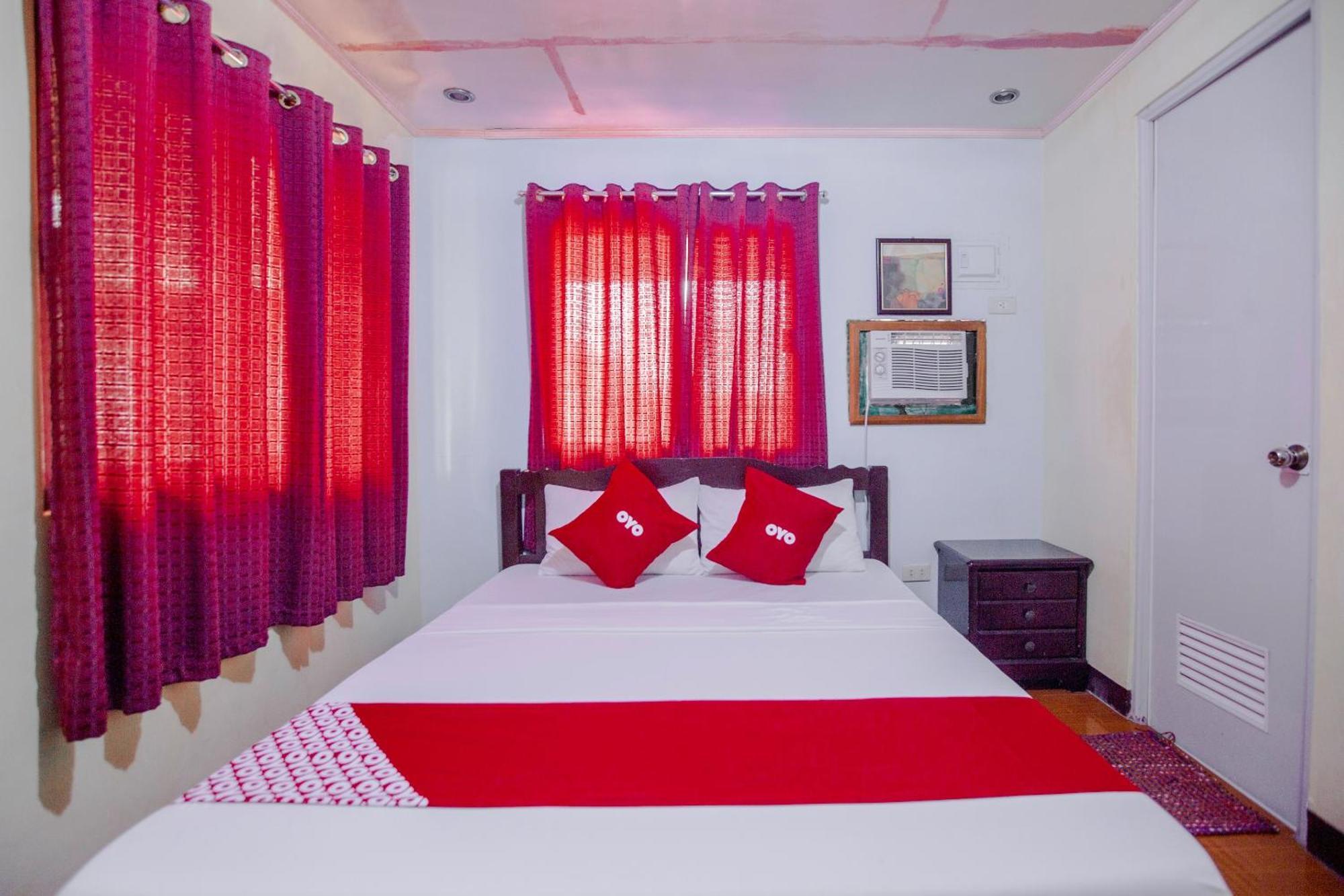 Oyo 741 Sierra Travellers Inn Tagaytay City Екстериор снимка