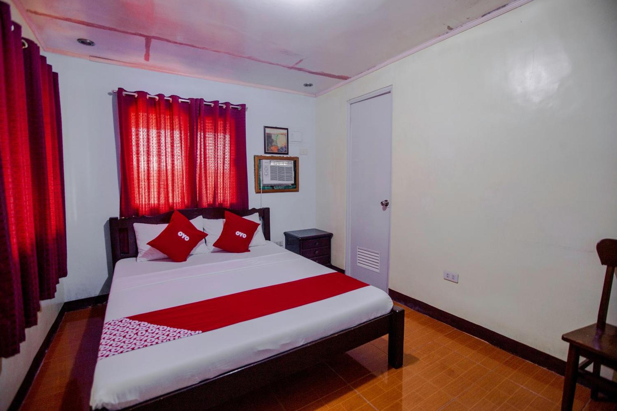 Oyo 741 Sierra Travellers Inn Tagaytay City Екстериор снимка