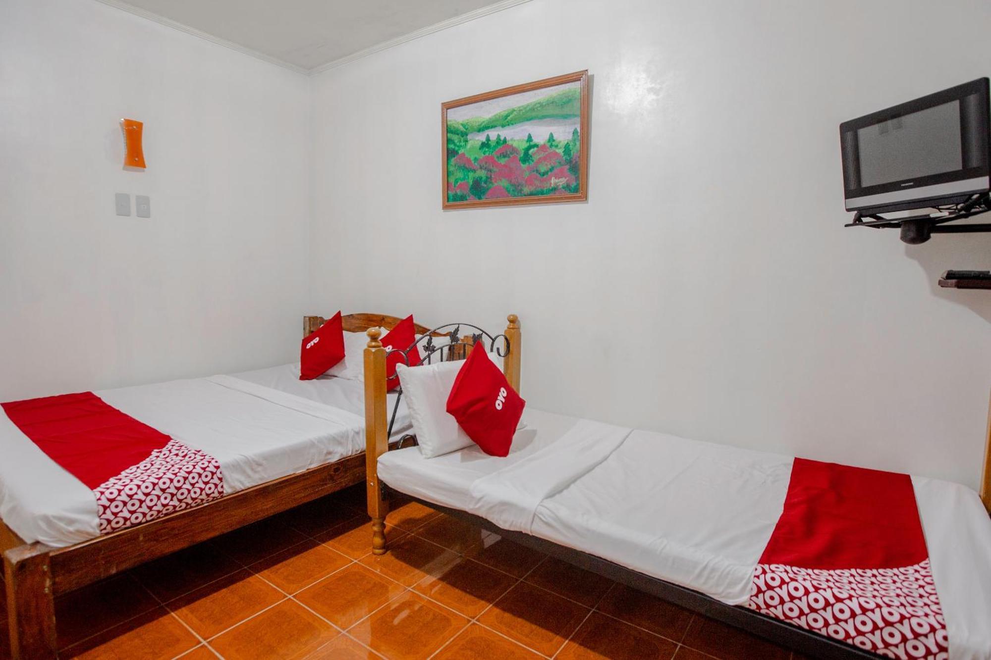 Oyo 741 Sierra Travellers Inn Tagaytay City Екстериор снимка