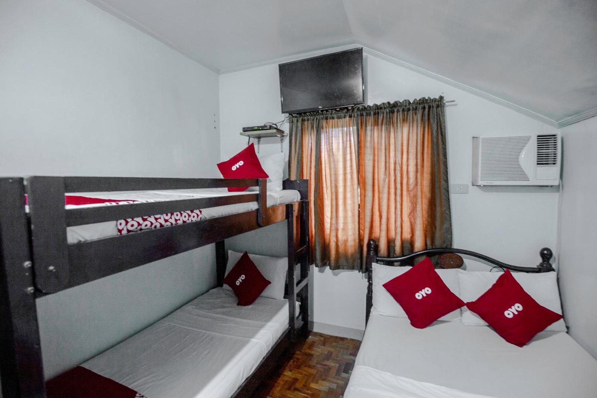 Oyo 741 Sierra Travellers Inn Tagaytay City Екстериор снимка