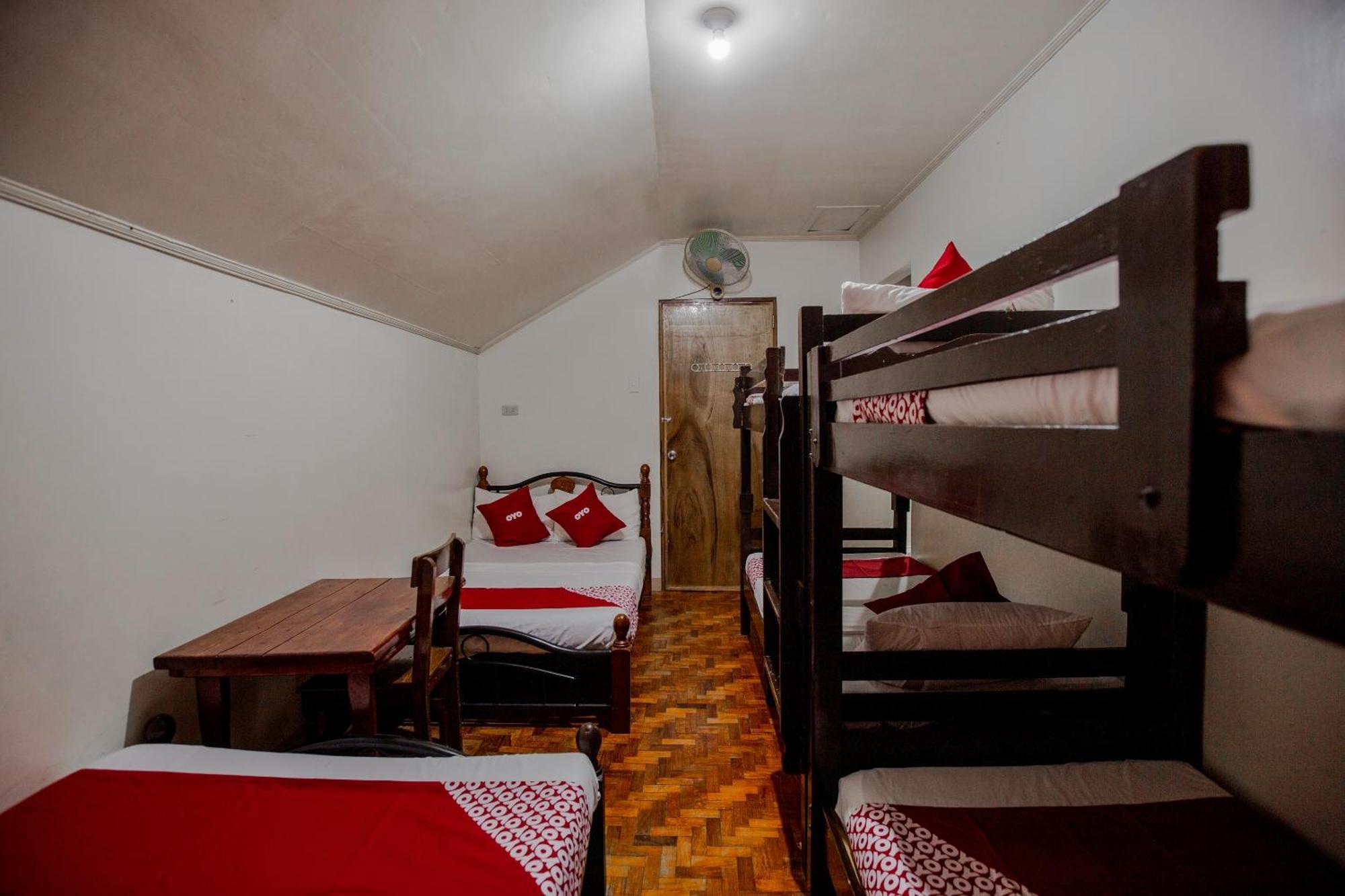 Oyo 741 Sierra Travellers Inn Tagaytay City Екстериор снимка