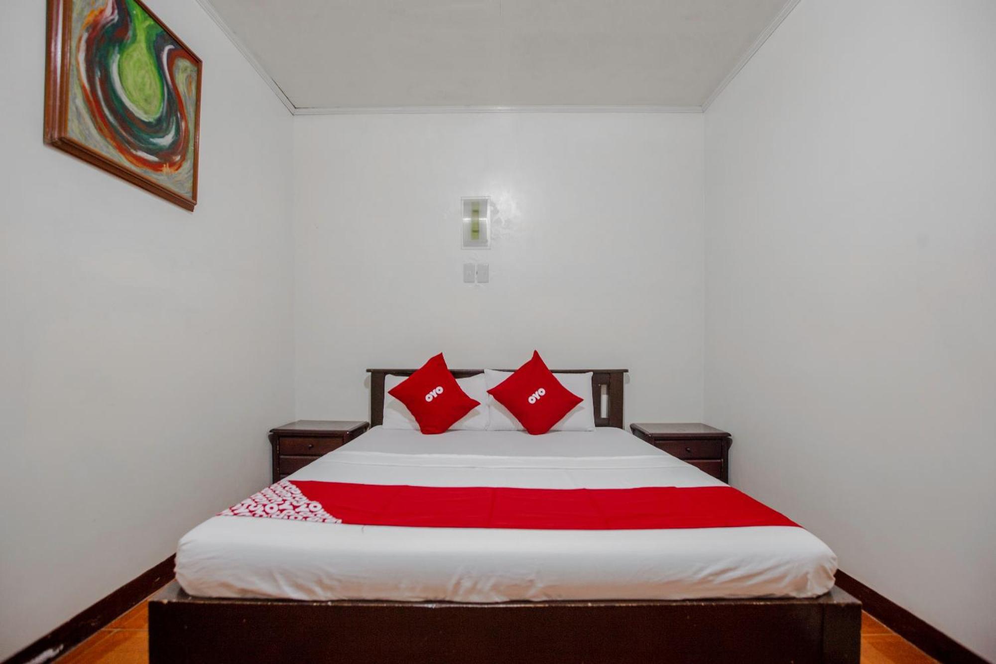 Oyo 741 Sierra Travellers Inn Tagaytay City Екстериор снимка