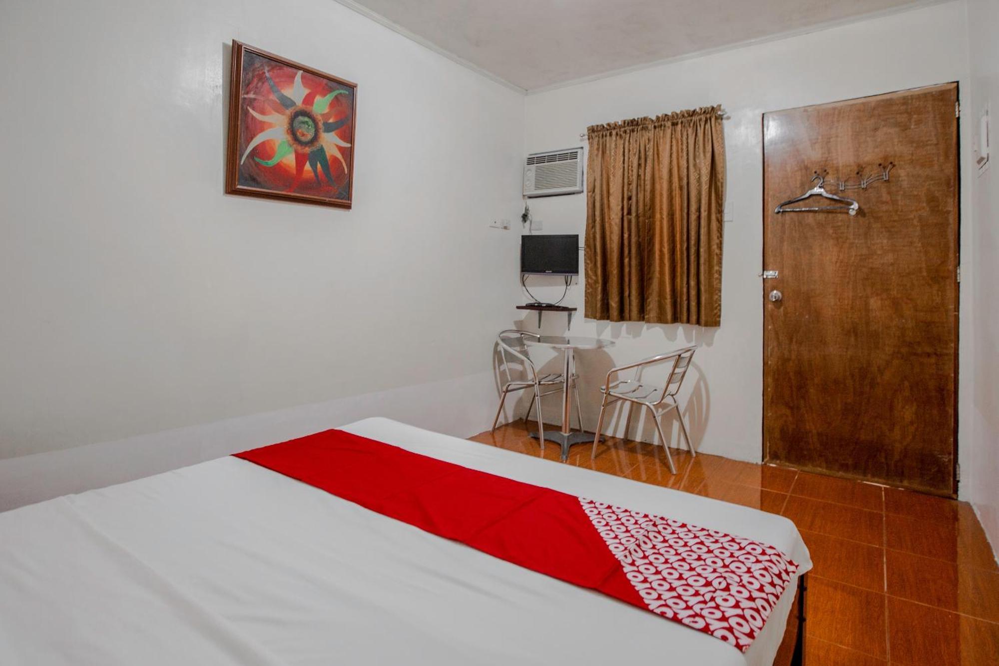 Oyo 741 Sierra Travellers Inn Tagaytay City Екстериор снимка